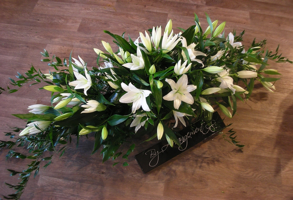 Casket spray white lily