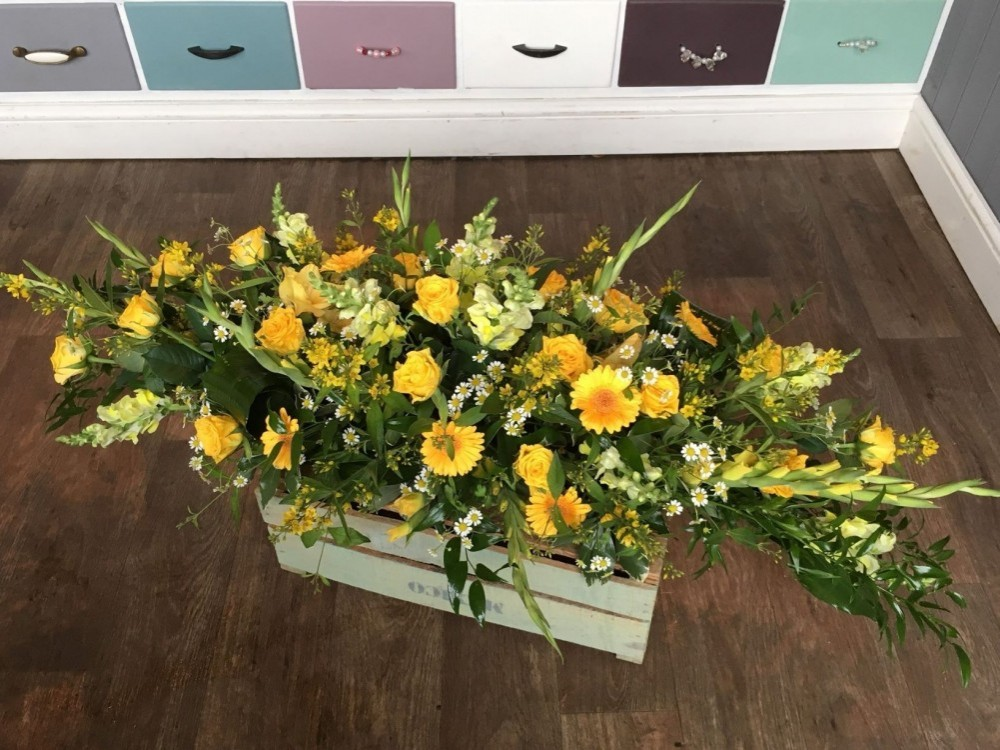 Coffin spray (shades of yellow)