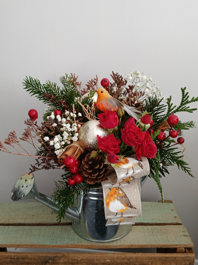 Festive Christmas Robin Flower Arrangement - By Arrangement Gosport delivering Christmas flowers, Same day delivery, Christmas flower arrangement. Christmas gifts.